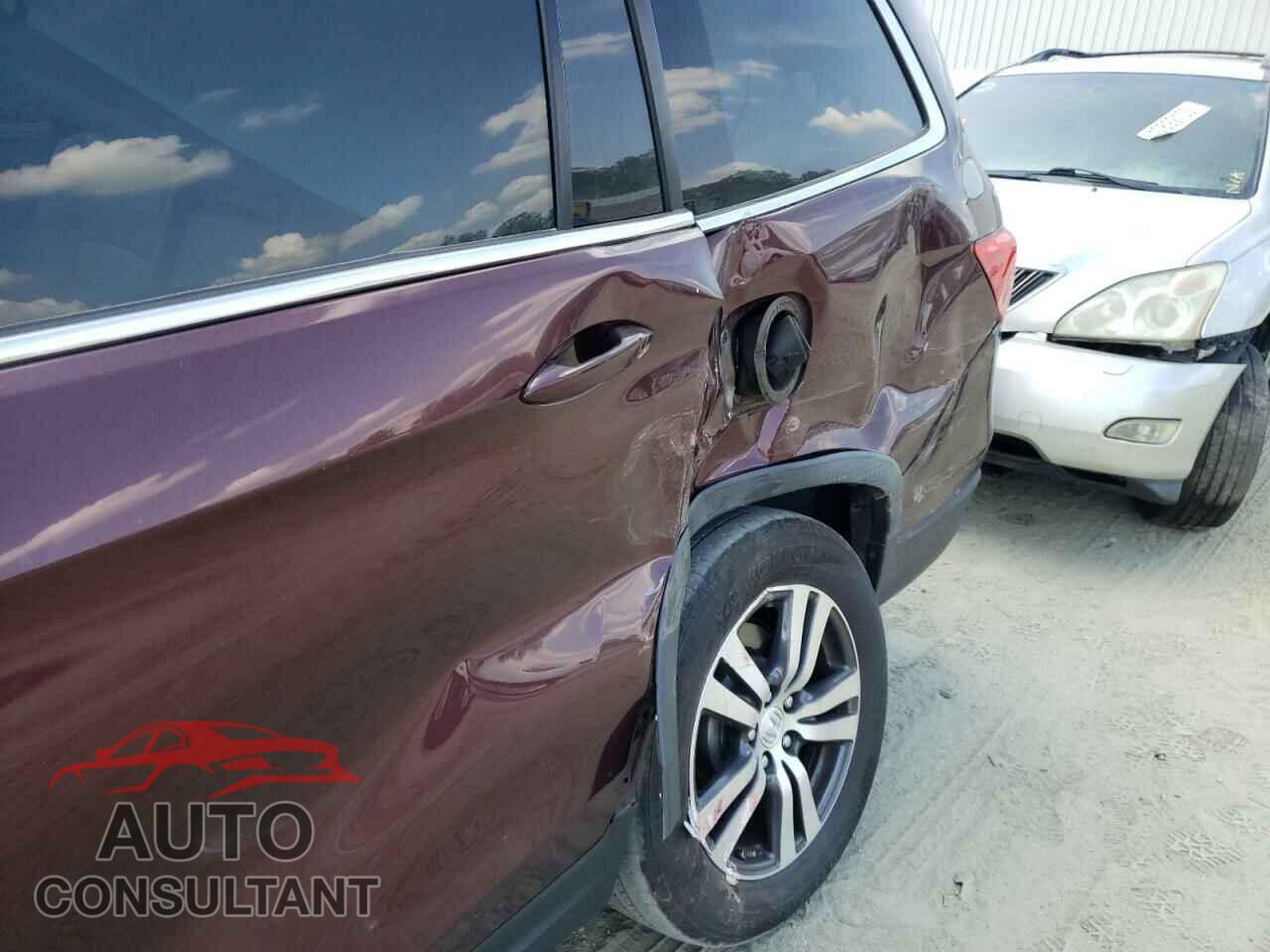 HONDA PILOT 2017 - 5FNYF5H8XHB017720