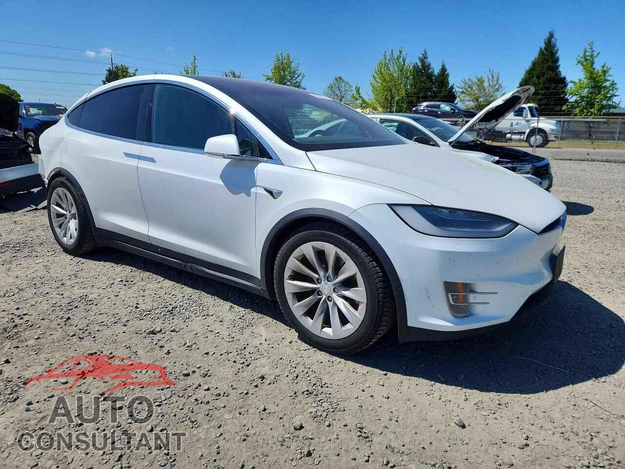 TESLA MODEL X 2020 - 5YJXCDE26LF235211