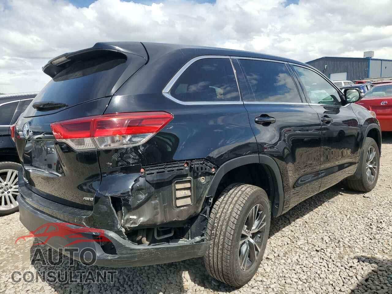 TOYOTA HIGHLANDER 2018 - 5TDBZRFH2JS875952