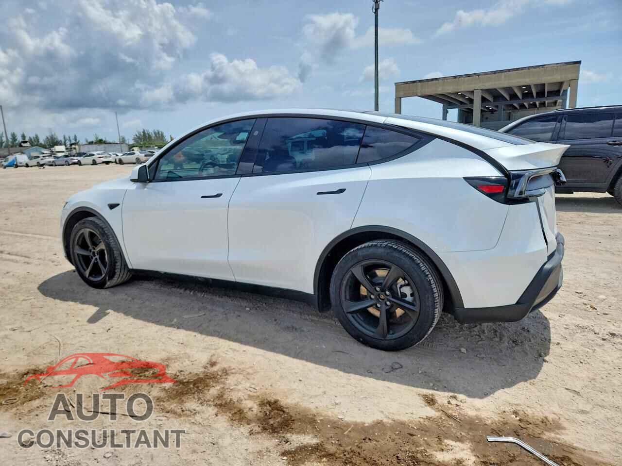 TESLA MODEL Y 2026 - 7SAYGDED1TA417294