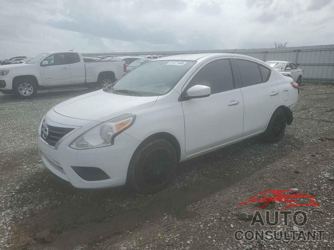 NISSAN VERSA 2017 - 3N1CN7AP0HL815528