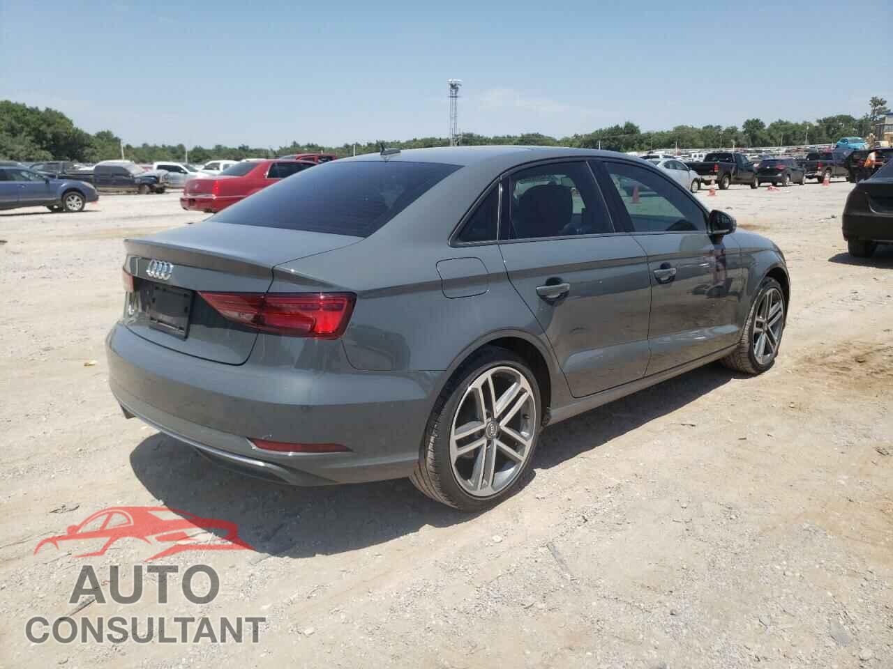 AUDI A3 2017 - WAUAUGFF5H1028022