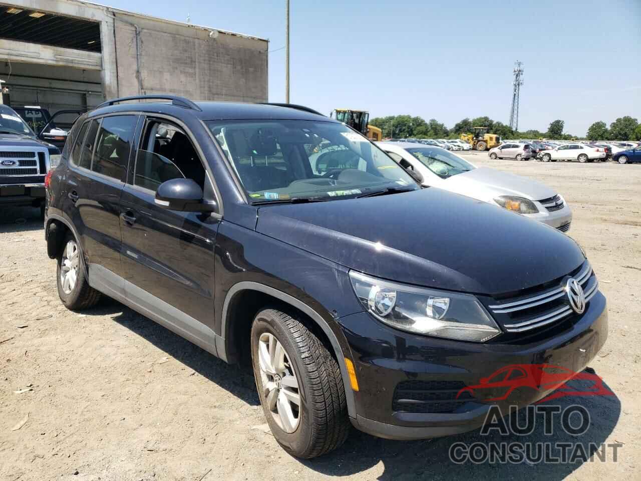 VOLKSWAGEN TIGUAN 2016 - WVGAV7AX6GW581002