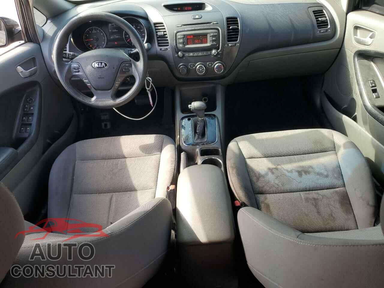KIA FORTE 2017 - 3KPFK4A71HE018548