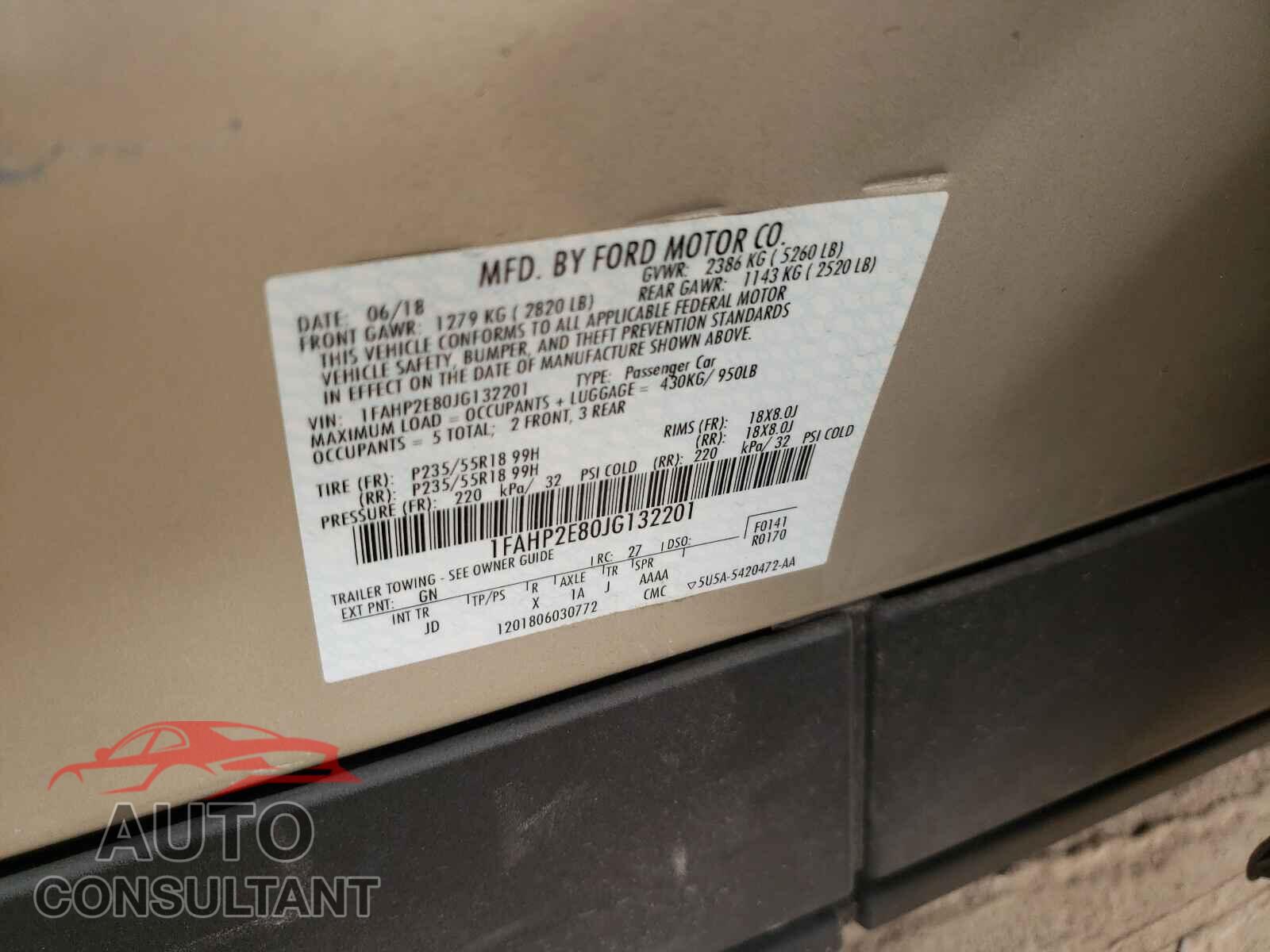 FORD TAURUS 2018 - 1FAHP2E80JG132201