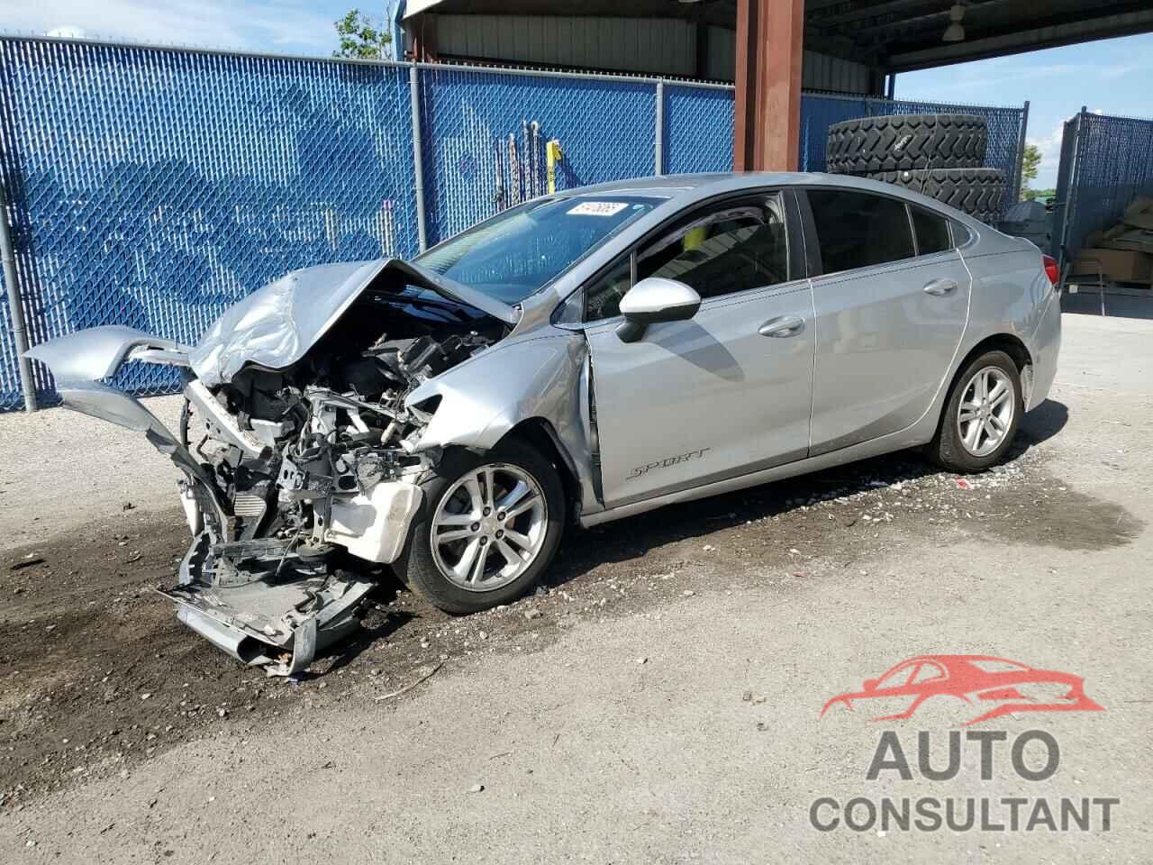 CHEVROLET CRUZE 2018 - 1G1BE5SMXJ7167250