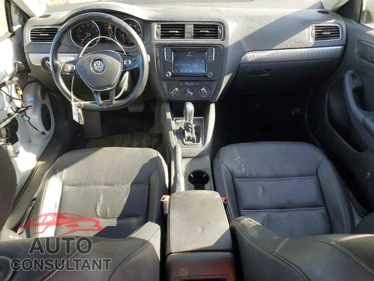 VOLKSWAGEN JETTA 2017 - 3VWDB7AJ0HM335521