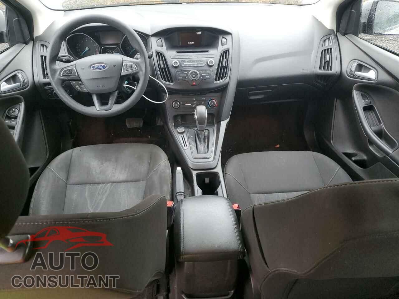 FORD FOCUS 2017 - 1FADP3K2XHL247944