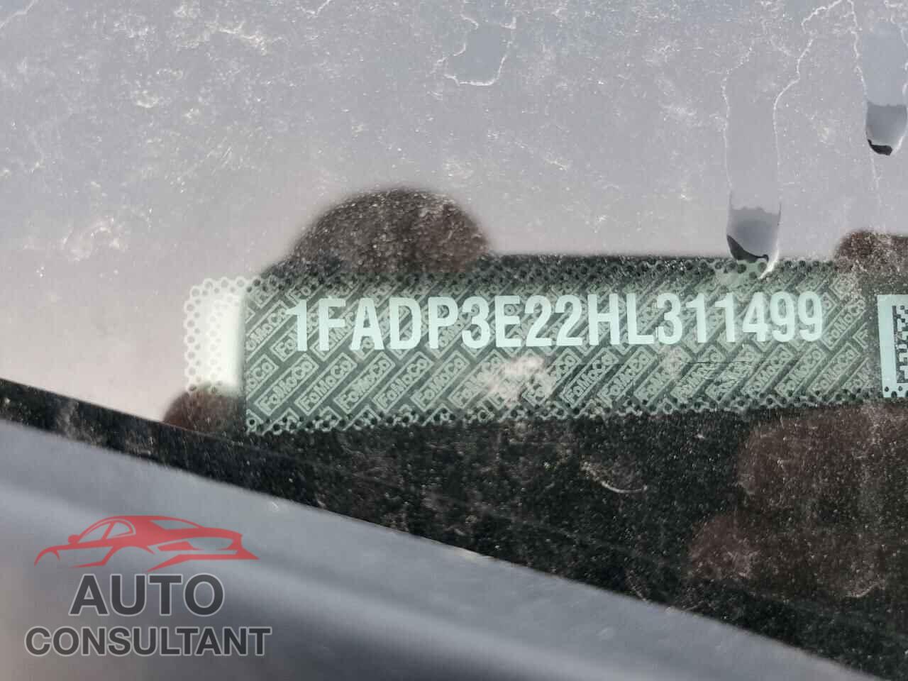 FORD FOCUS 2017 - 1FADP3E22HL311499