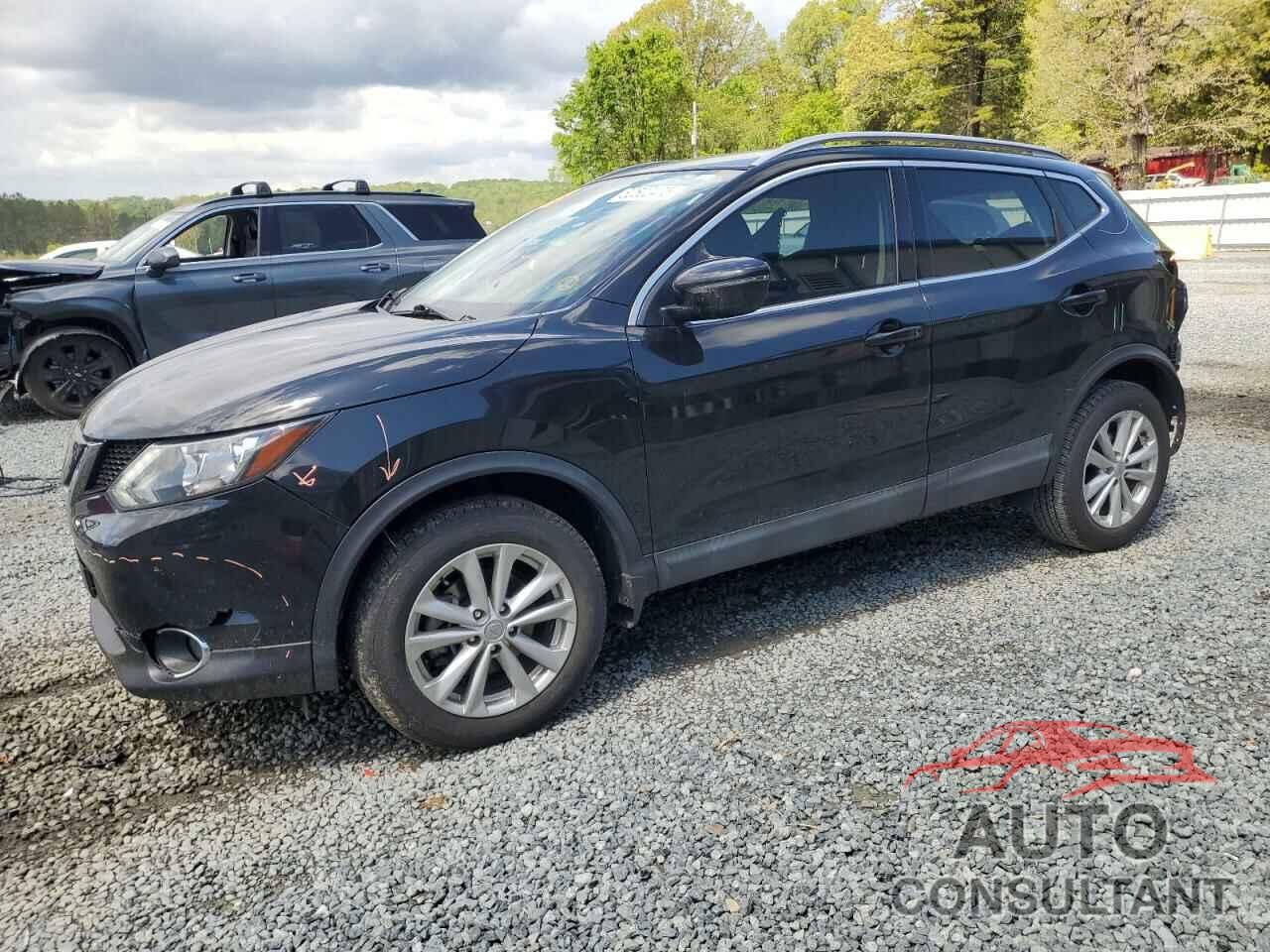 NISSAN ROGUE 2018 - JN1BJ1CP8JW161539
