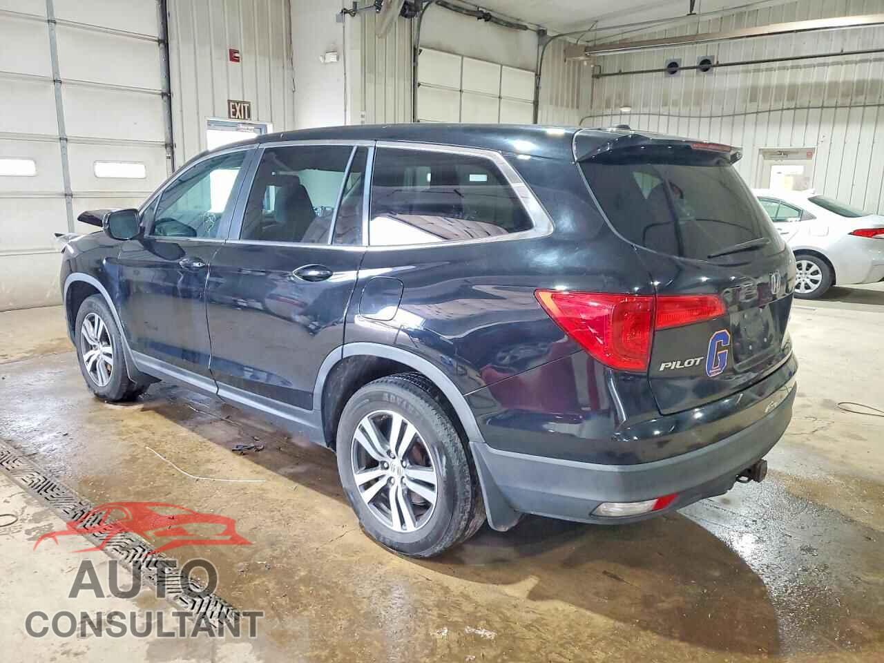 HONDA PILOT 2017 - 5FNYF6H56HB019072