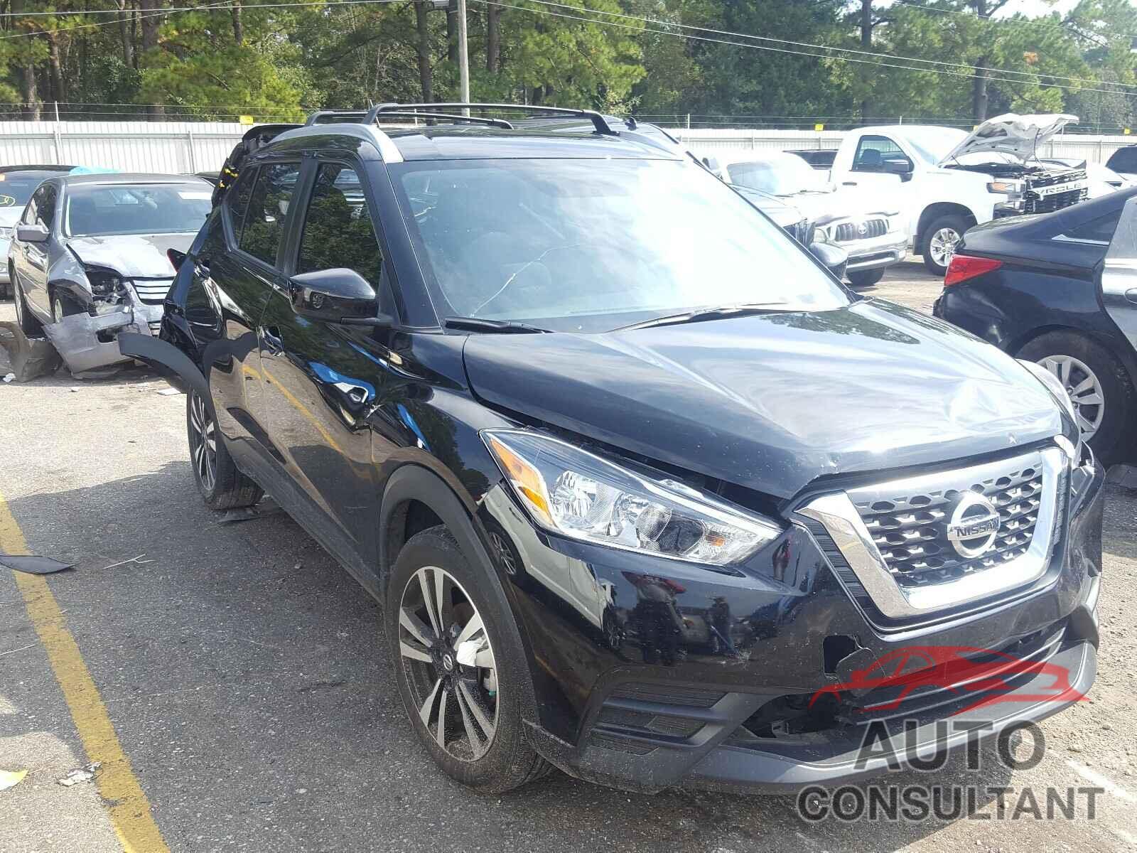 NISSAN KICKS 2018 - 3N1CP5CU0JL529279