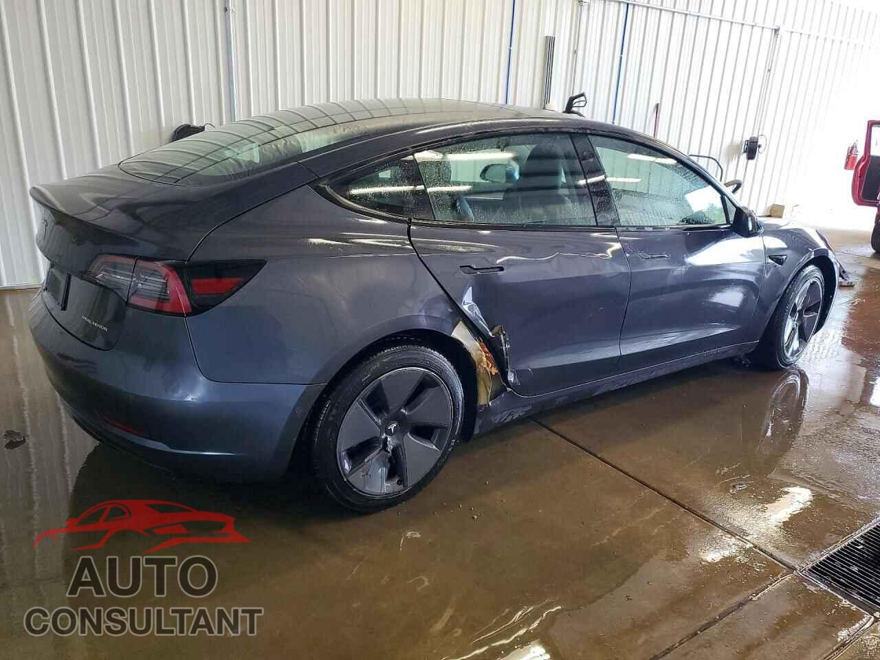 TESLA MODEL 3 2021 - 5YJ3E1EB5MF979696