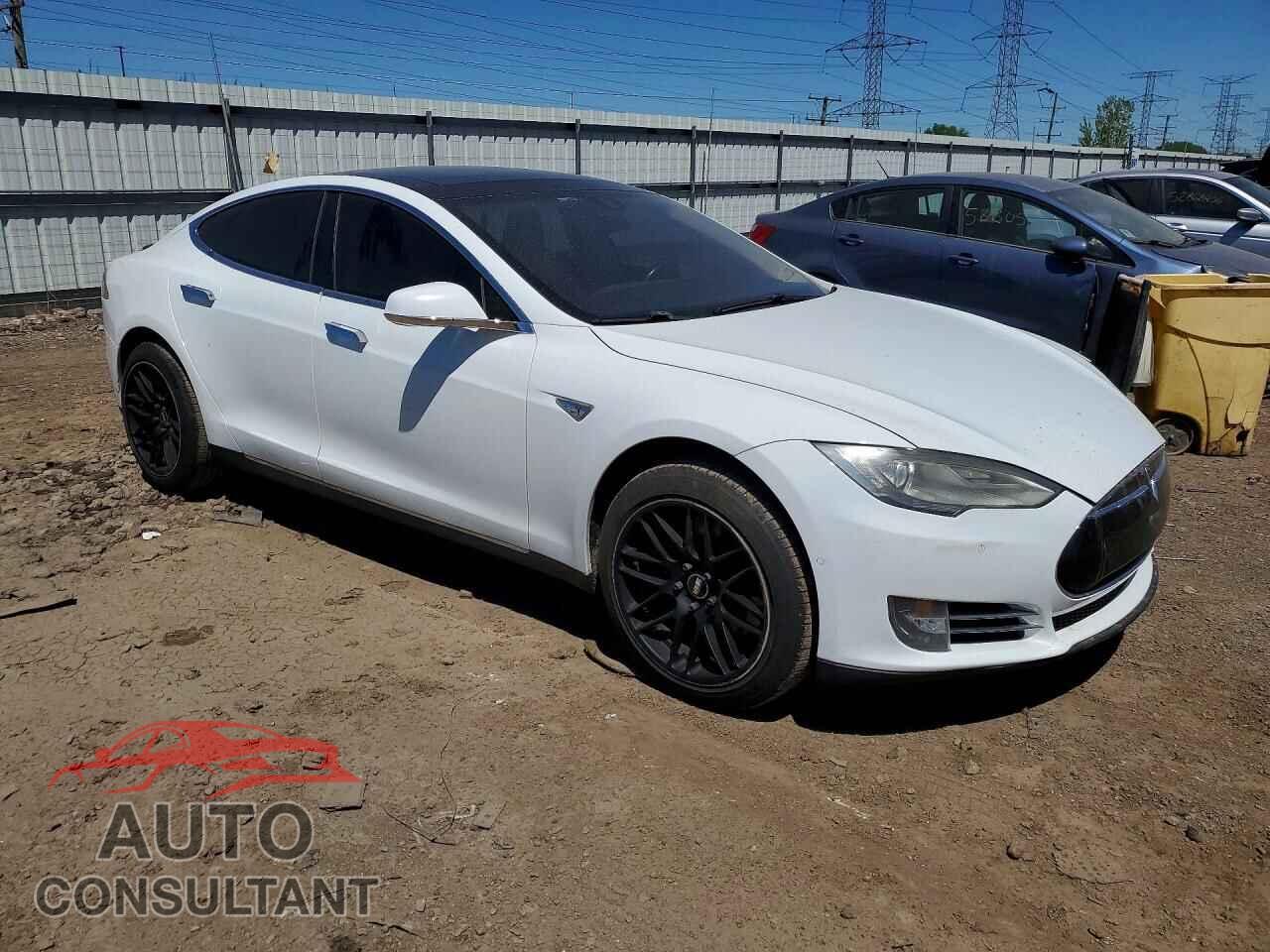 TESLA MODEL S 2015 - 5YJSA1S29FF084890