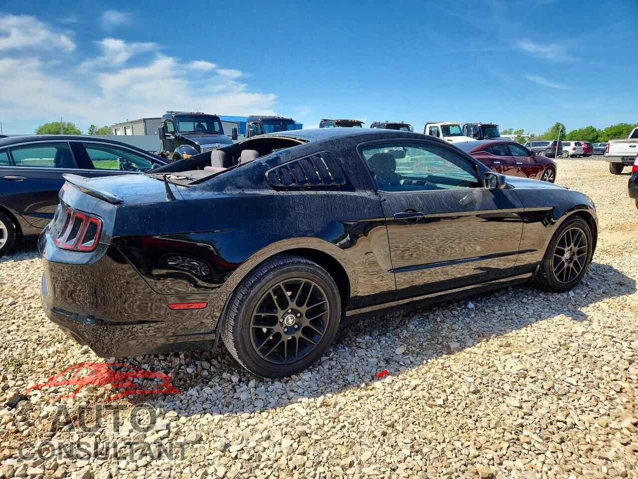 FORD MUSTANG 2014 - 1ZVBP8AM4E5271669