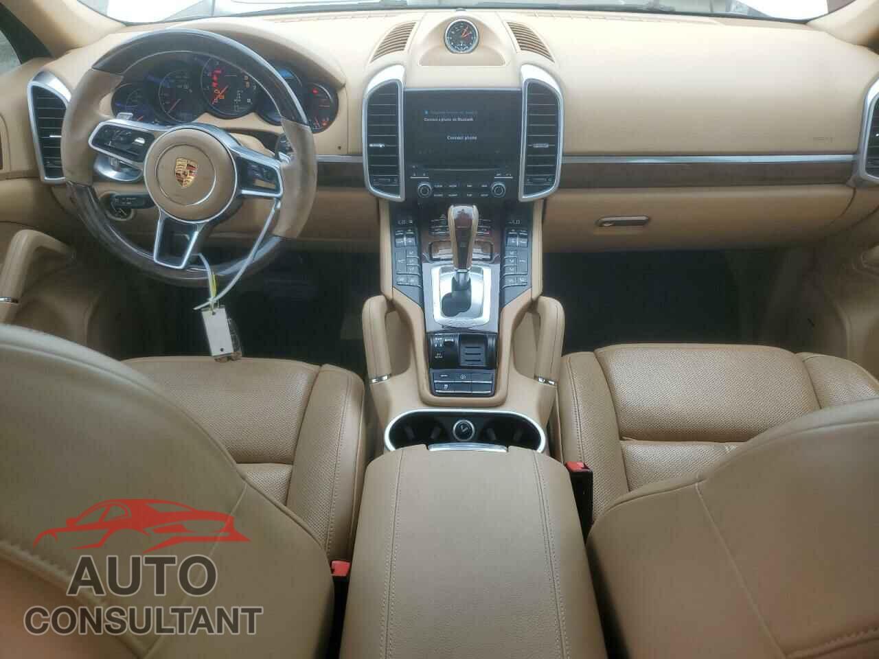 PORSCHE CAYENNE 2017 - WP1AA2A29HKA85075