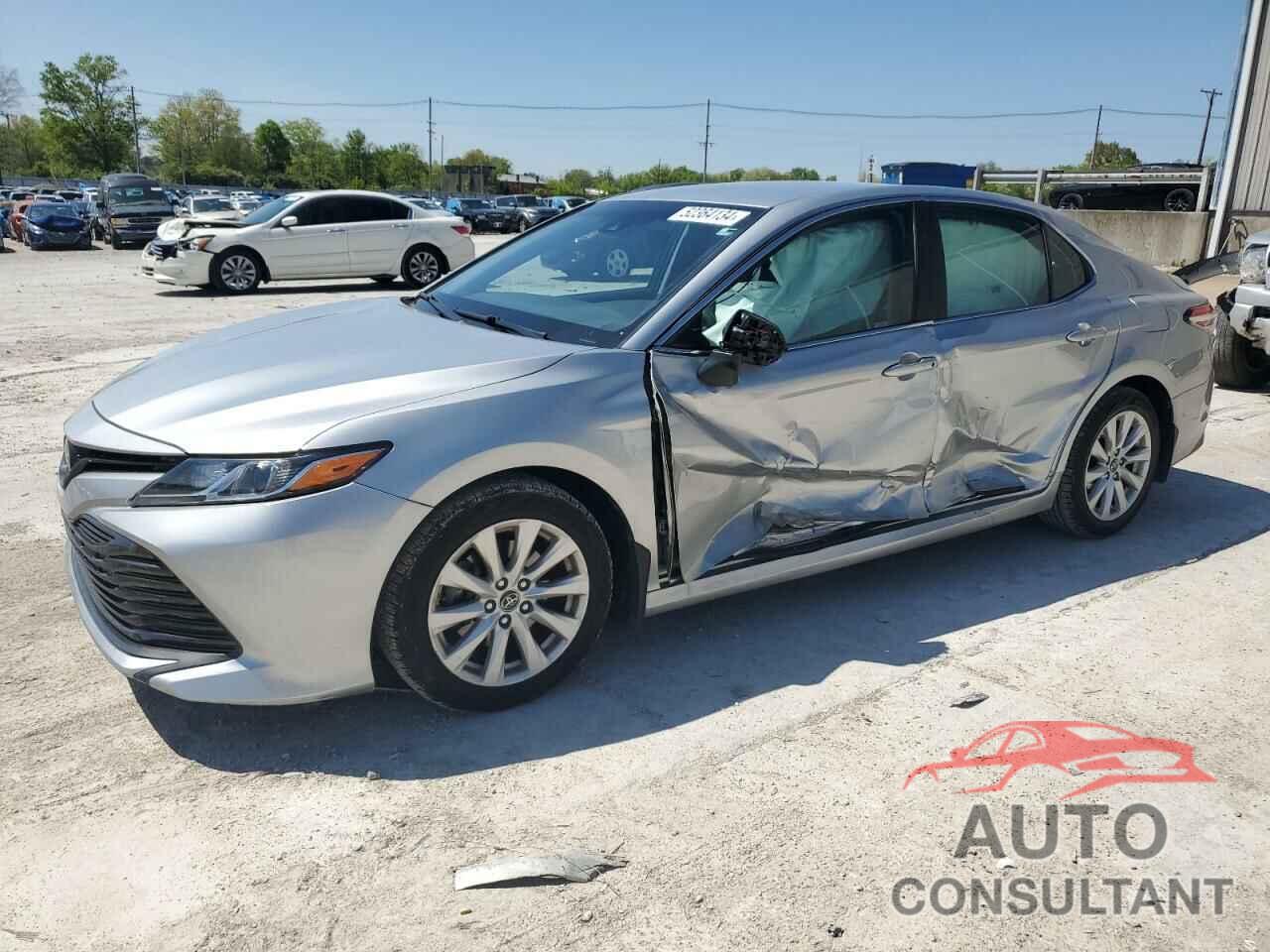 TOYOTA CAMRY 2018 - 4T1B11HK1JU114113