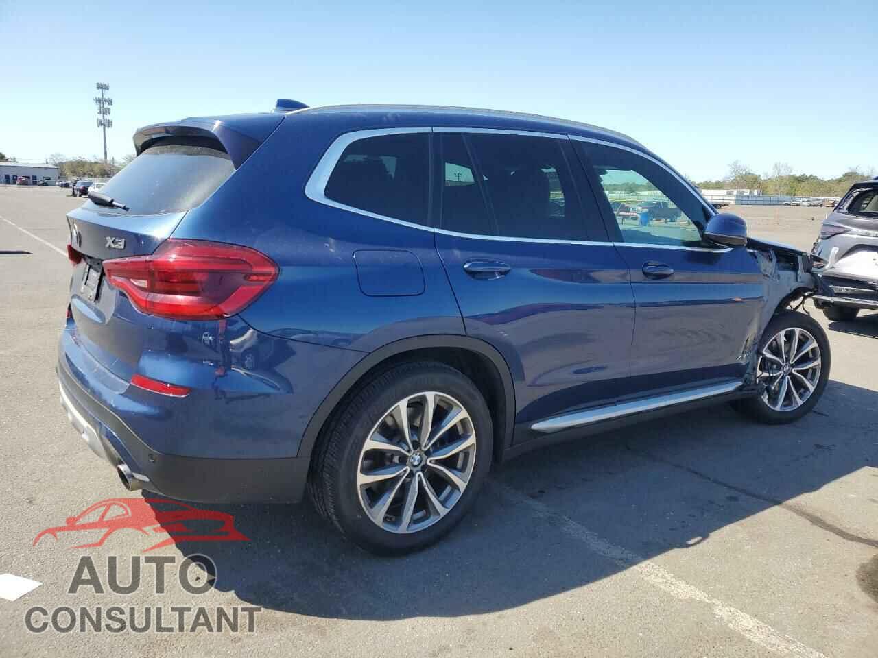 BMW X3 2018 - 5UXTR9C54JLD64776