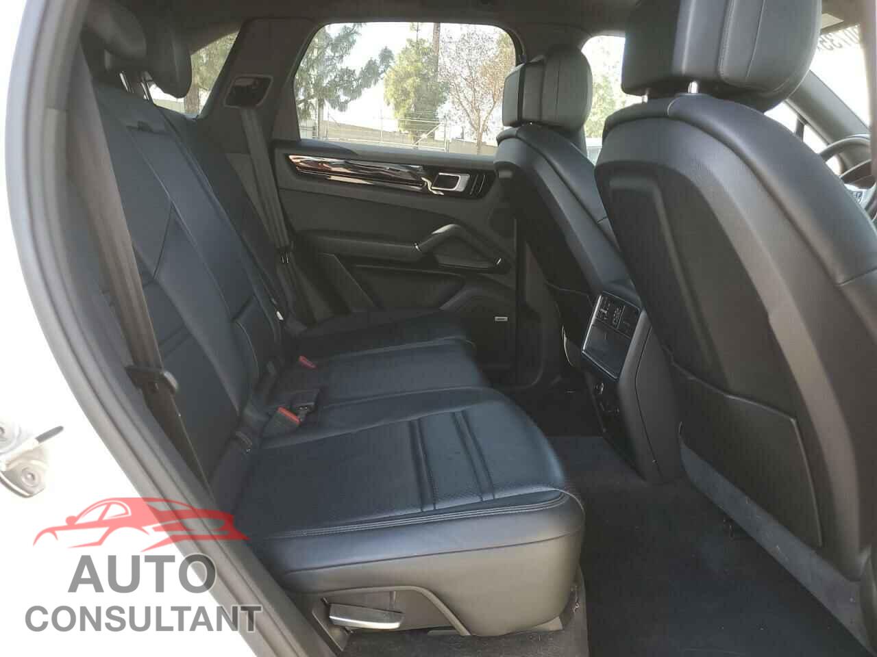 PORSCHE CAYENNE 2019 - WP1AA2AY8KDA18516
