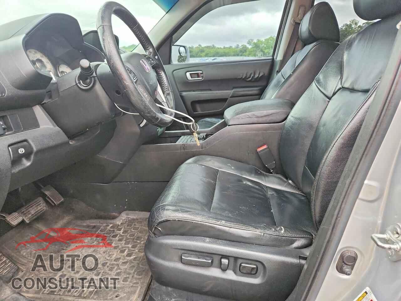 HONDA PILOT 2011 - 5FNYF3H97BB005173