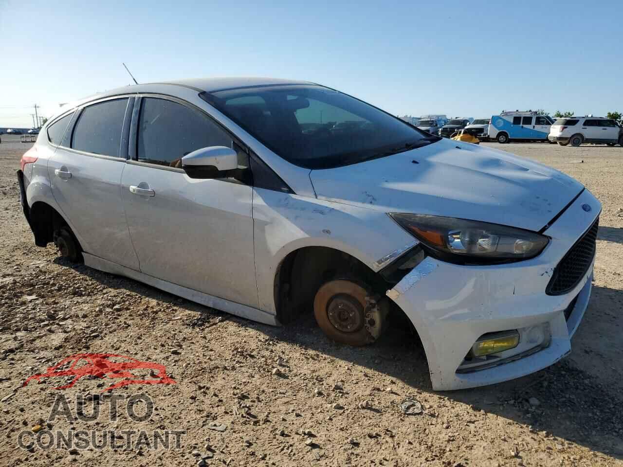 FORD FOCUS 2017 - 1FADP3L93HL332670