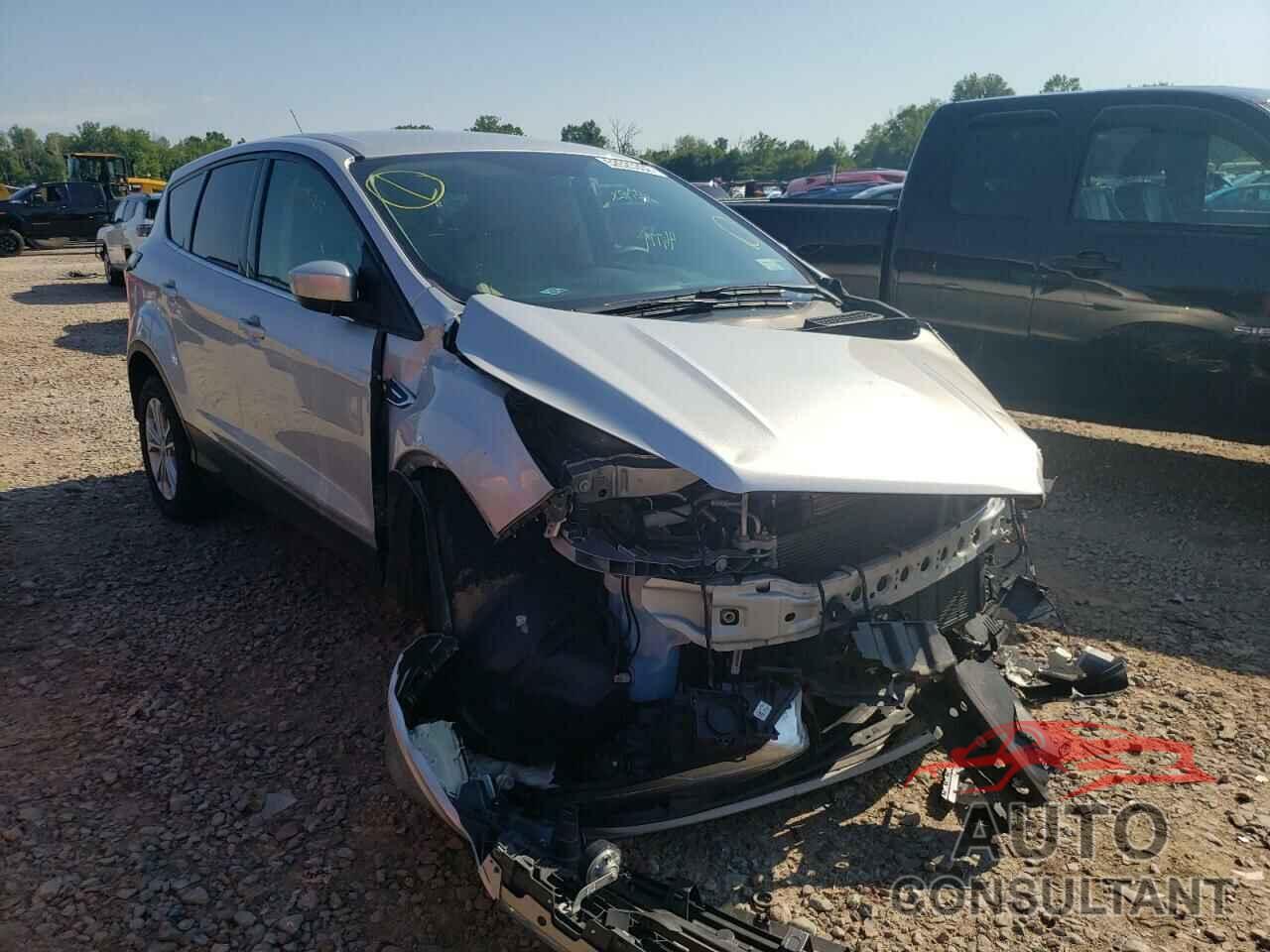 FORD ESCAPE 2017 - 1FMCU9GD1HUD91724