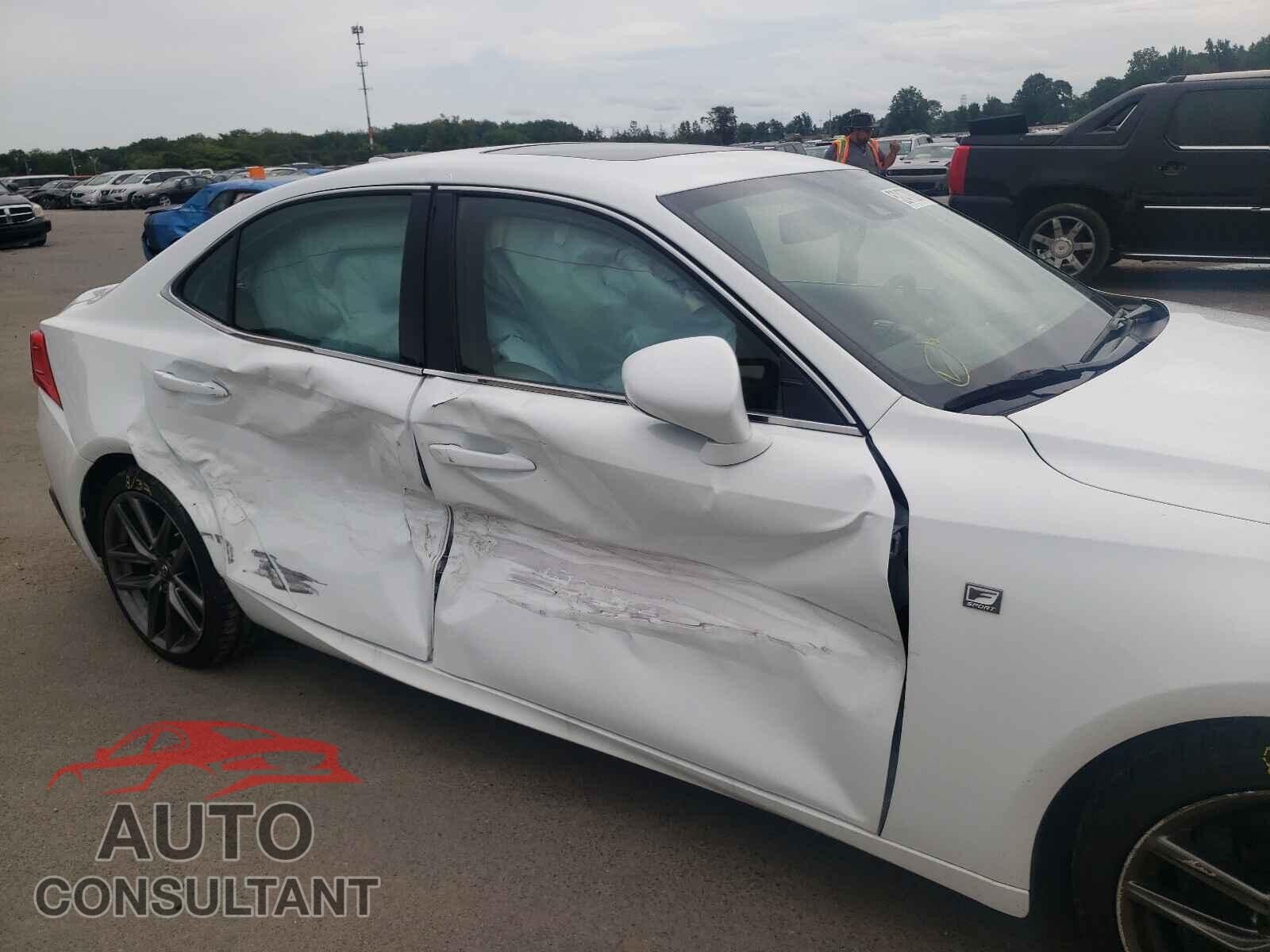 LEXUS IS 2020 - JTHG81F20L5041076