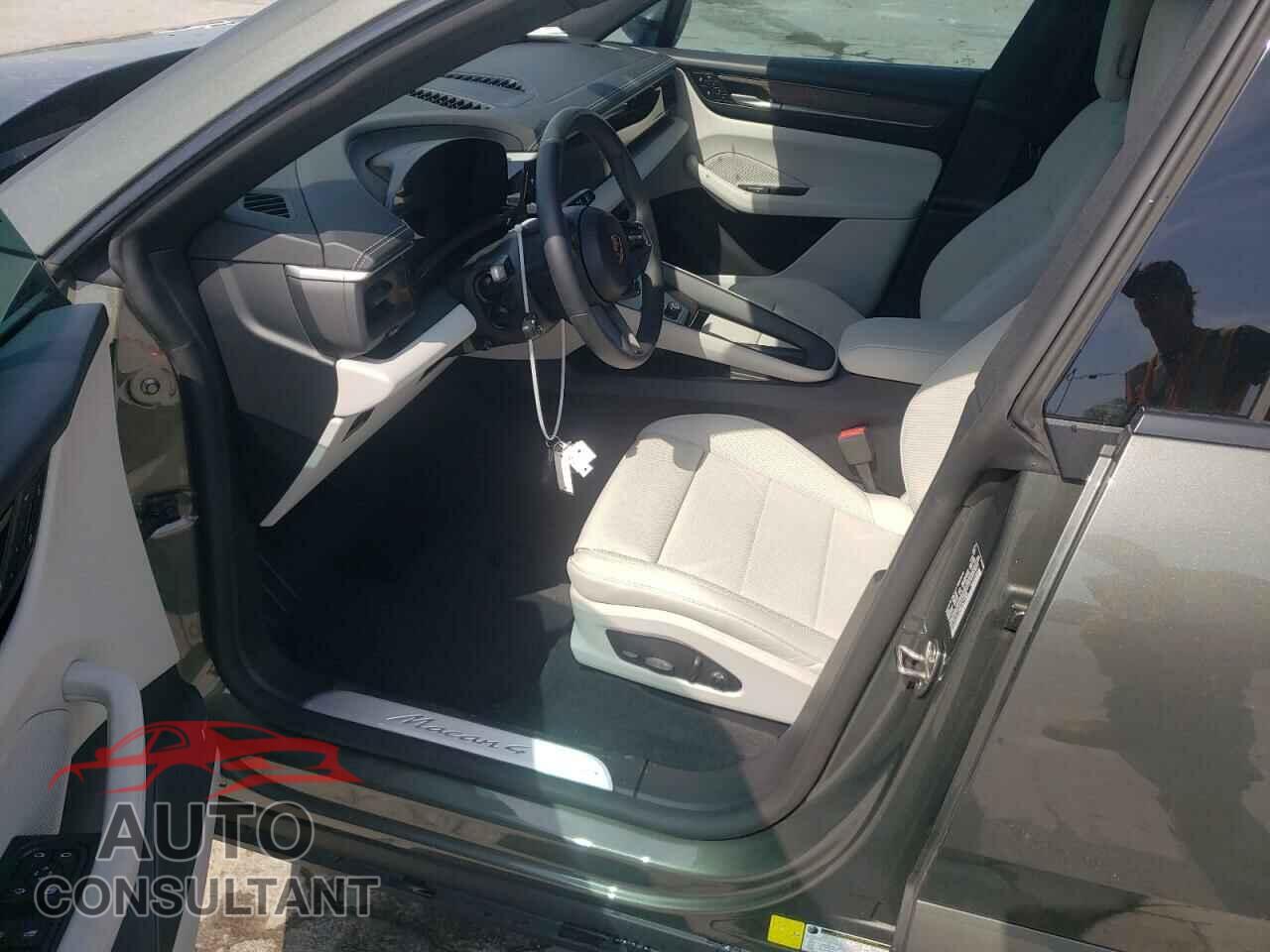 PORSCHE MACAN 4 2024 - WP1AA2XA0RL001989