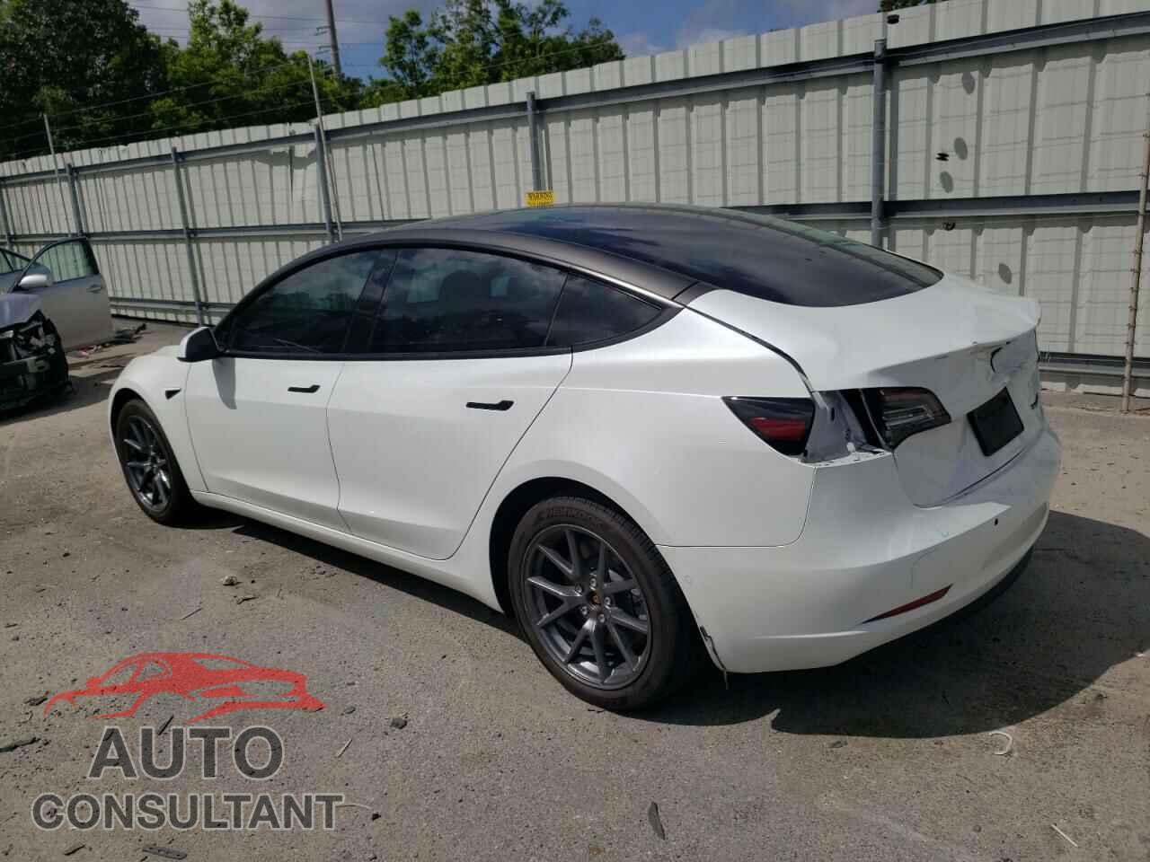 TESLA MODEL 3 2022 - 5YJ3E1EBXNF329800