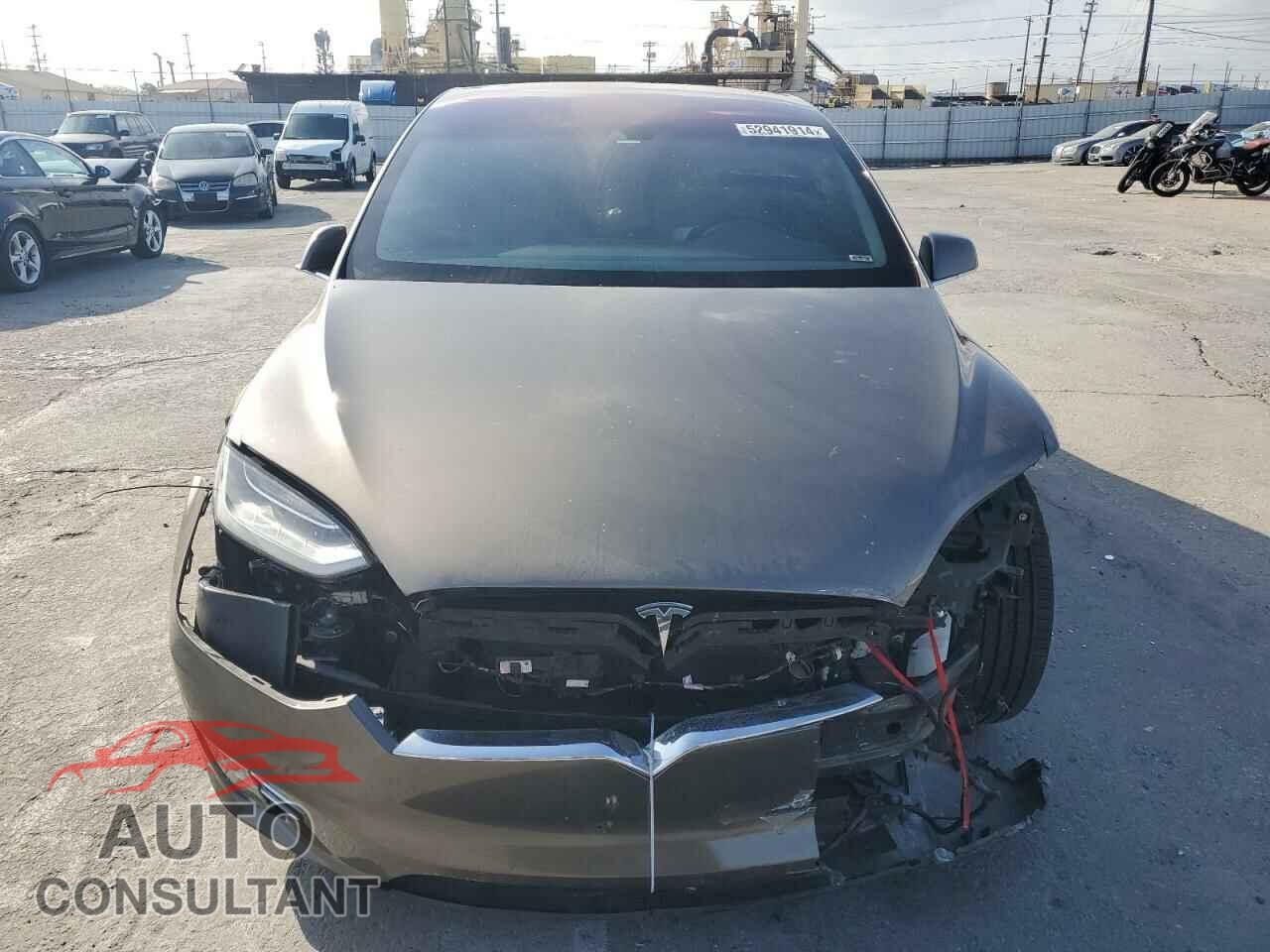 TESLA MODEL X 2016 - 5YJXCBE22GF019477