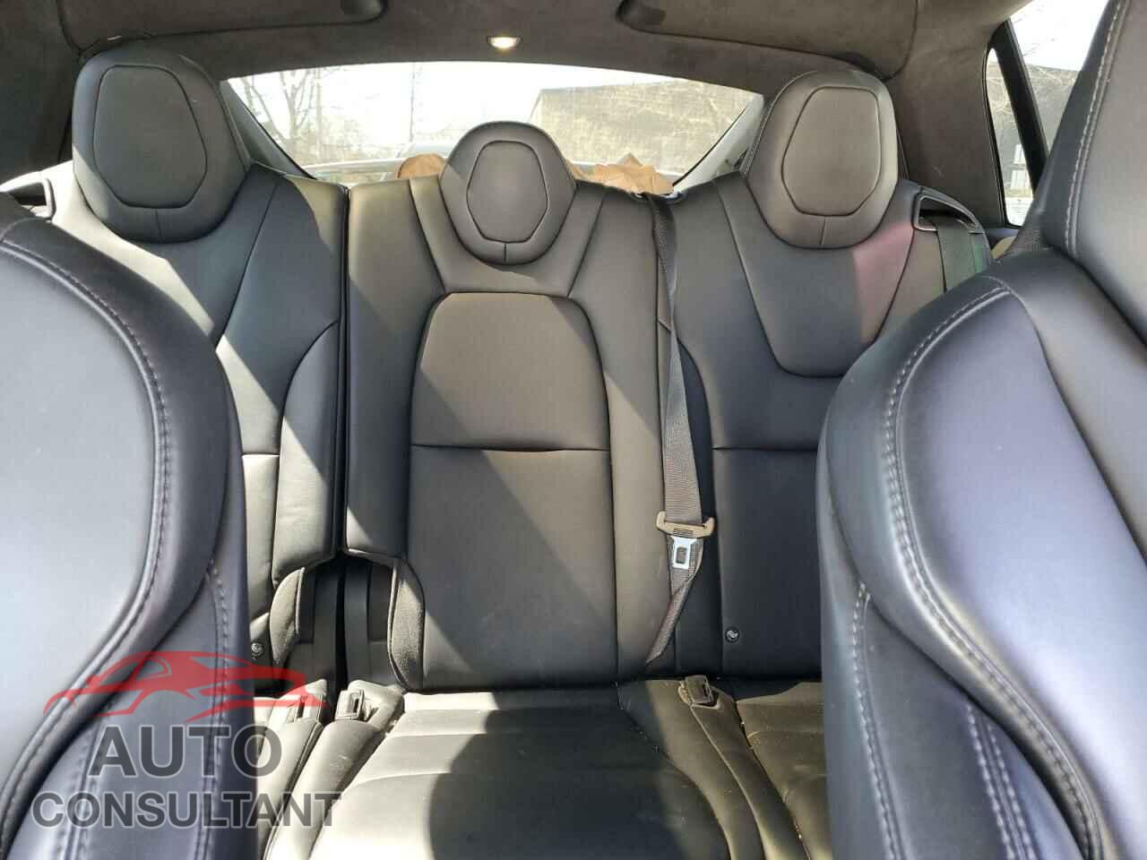TESLA MODEL X 2018 - 5YJXCAE44JF090098