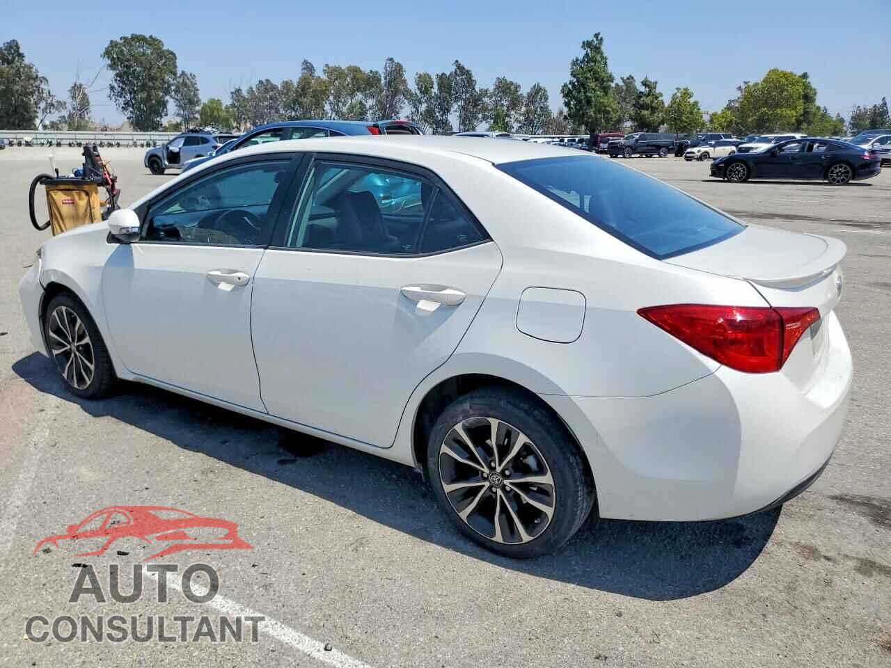 TOYOTA COROLLA 2018 - 5YFBURHEXJP767122