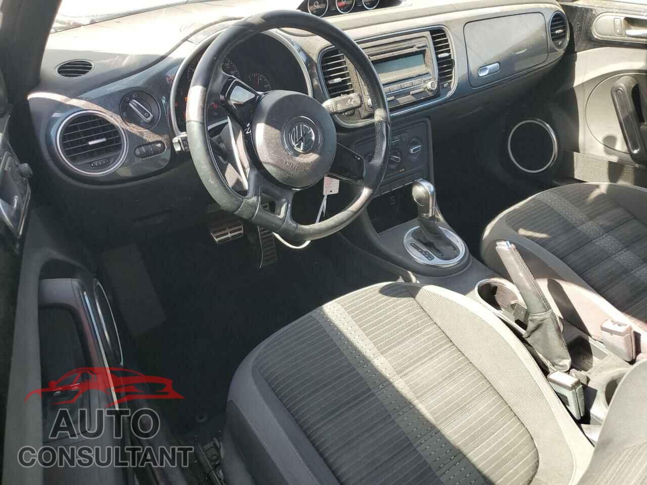 VOLKSWAGEN BEETLE 2012 - 3VWVA7AT4CM654695