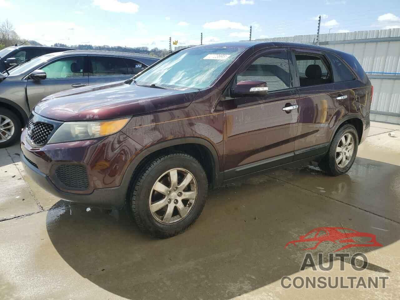 KIA SORENTO 2011 - 5XYKT3A10BG161745