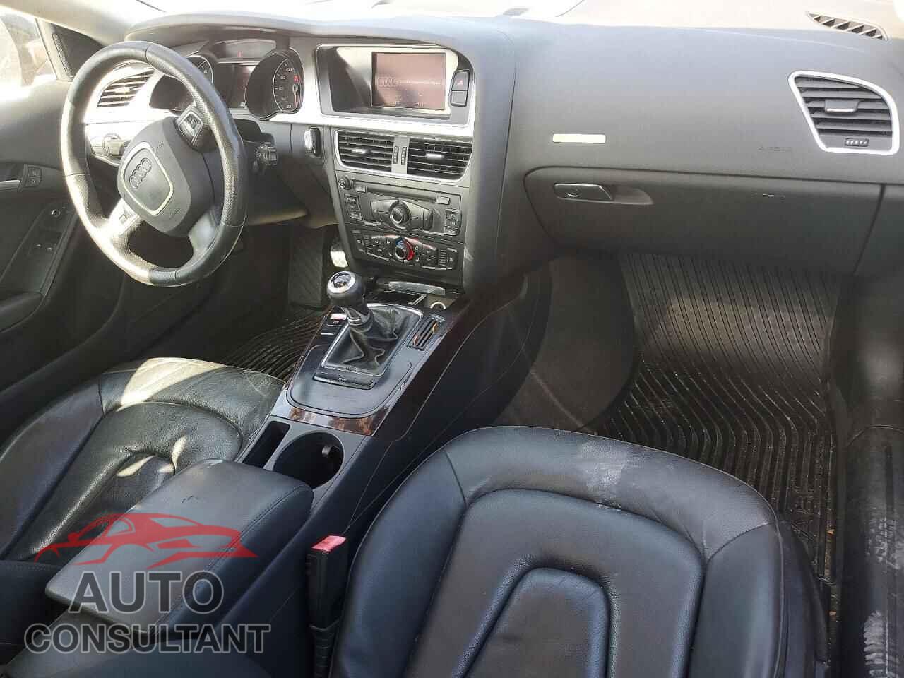 AUDI A5 2011 - WAUGFAFR9BA051239