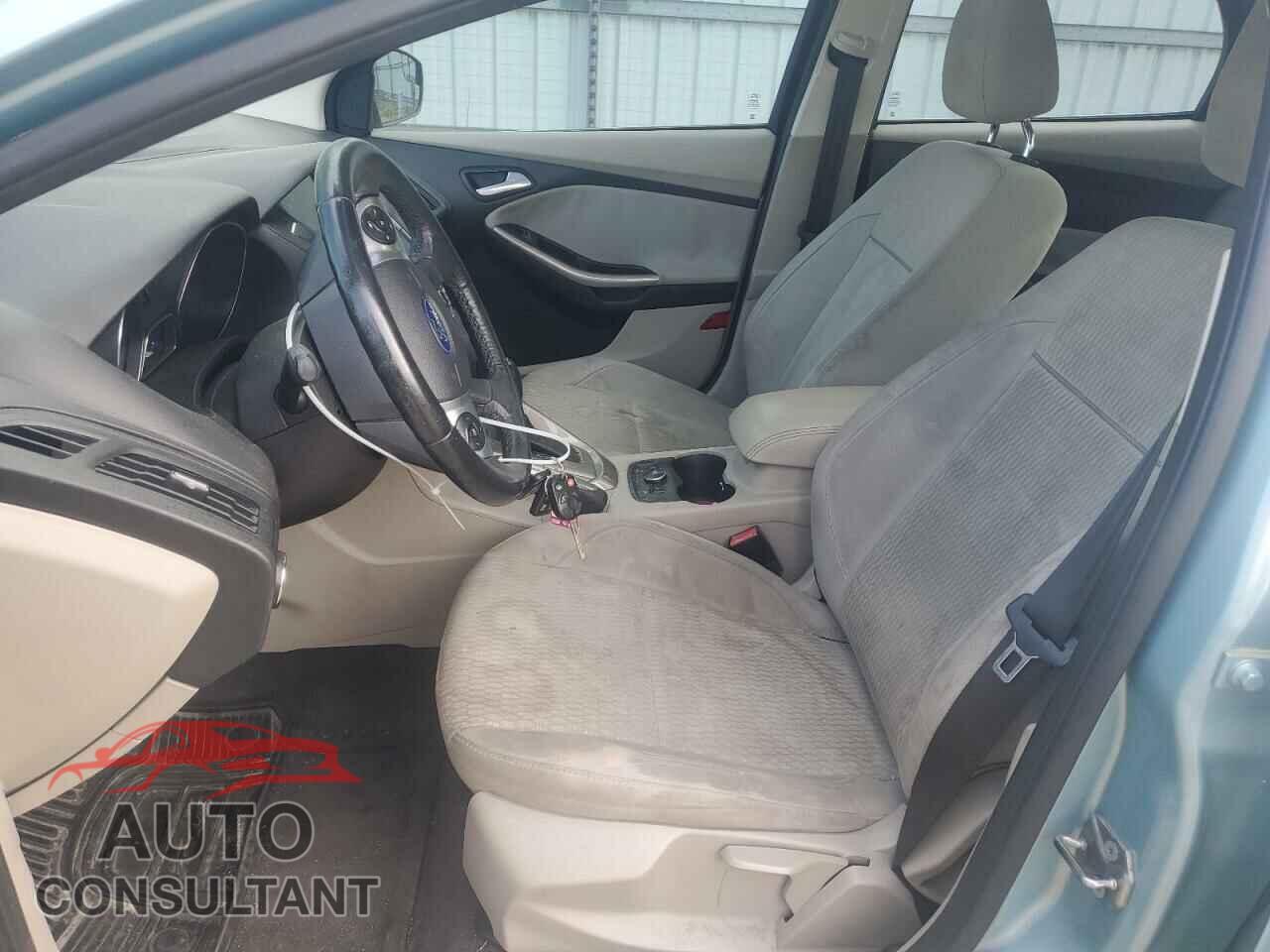 FORD FOCUS 2012 - 1FAHP3H22CL341866
