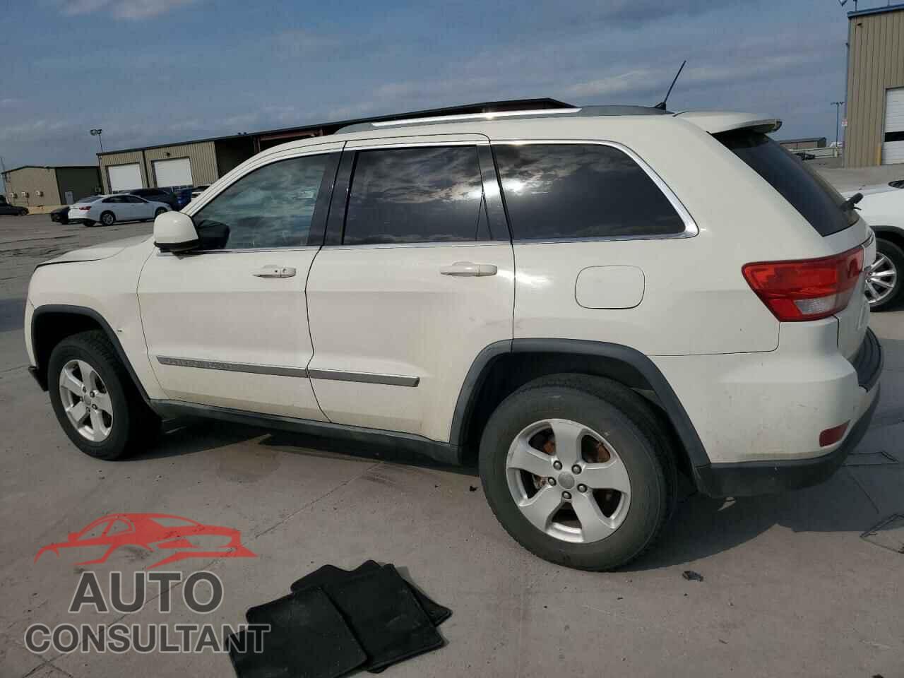 JEEP GRAND CHER 2011 - 1J4RS4GG3BC582876