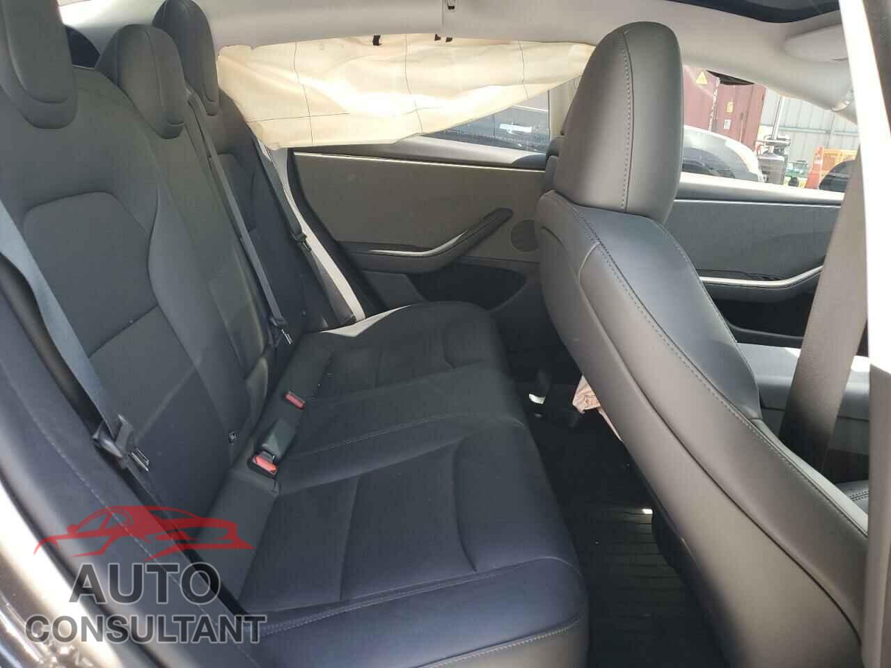 TESLA MODEL 3 2024 - 5YJ3E1EA1RF834301