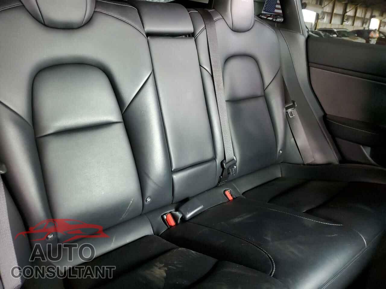 TESLA MODEL 3 2018 - 5YJ3E1EA7JF154634