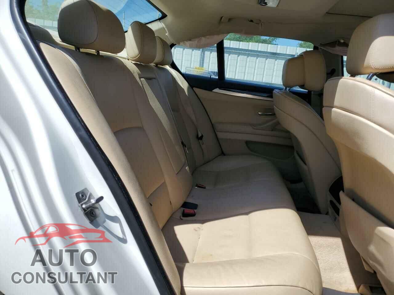 BMW 5 SERIES 2012 - WBAFR7C5XCC809263
