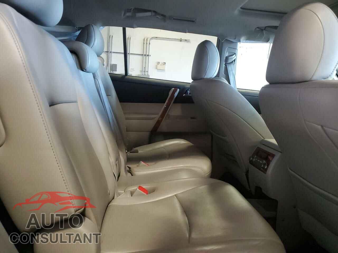 TOYOTA HIGHLANDER 2013 - 5TDDK3EH8DS175417