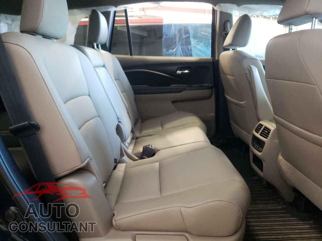 HONDA PILOT 2018 - 5FNYF6H50JB045284