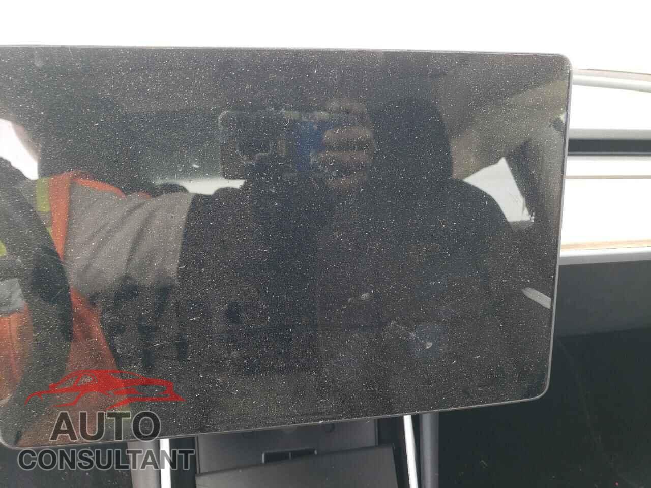 TESLA MODEL 3 2018 - 5YJ3E1EAXJF154580