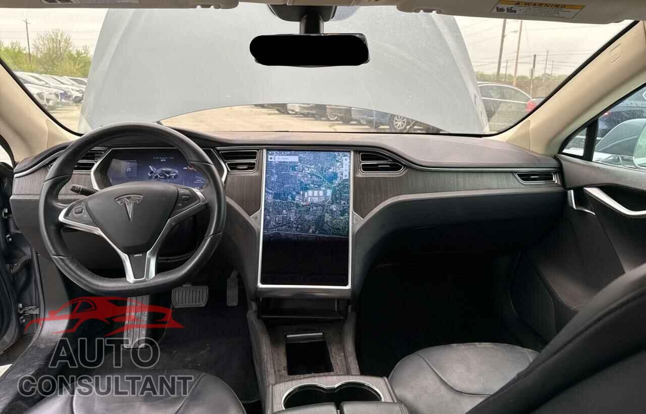 TESLA MODEL S 2013 - 5YJSA1CN1DFP07747
