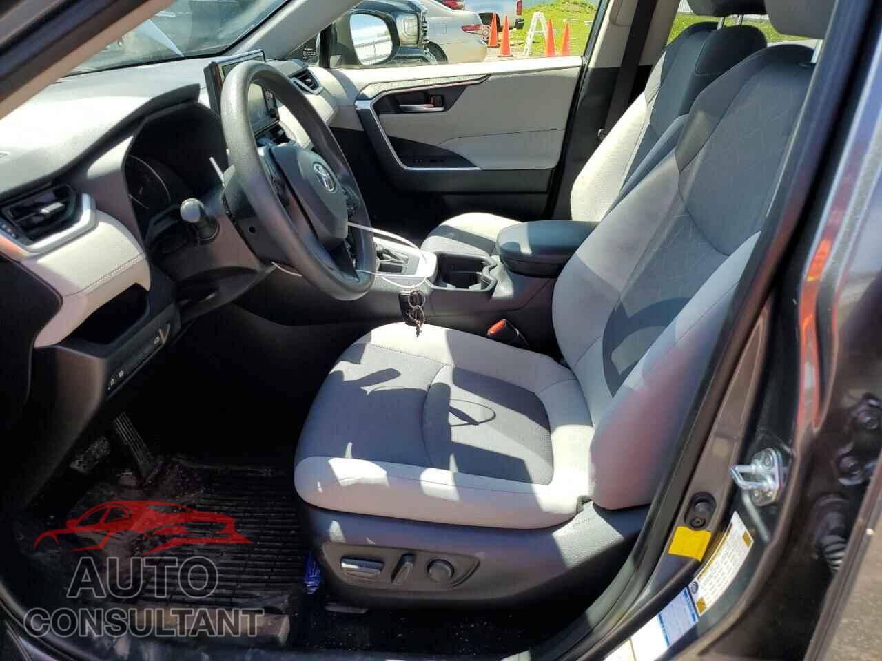 TOYOTA RAV4 2019 - JTMP1RFV6KD015357