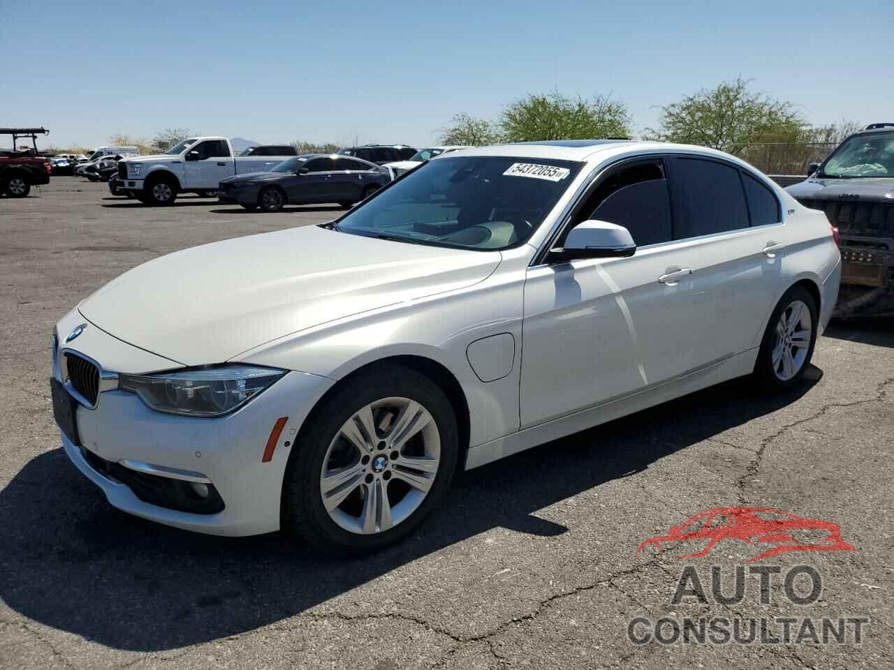 BMW 3 SERIES 2016 - WBA8E1C52GK479678