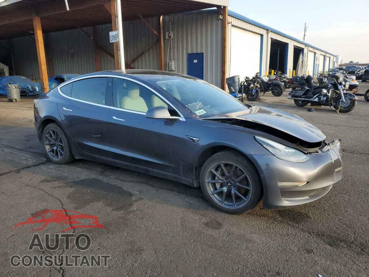 TESLA MODEL 3 2019 - 5YJ3E1EB7KF192259