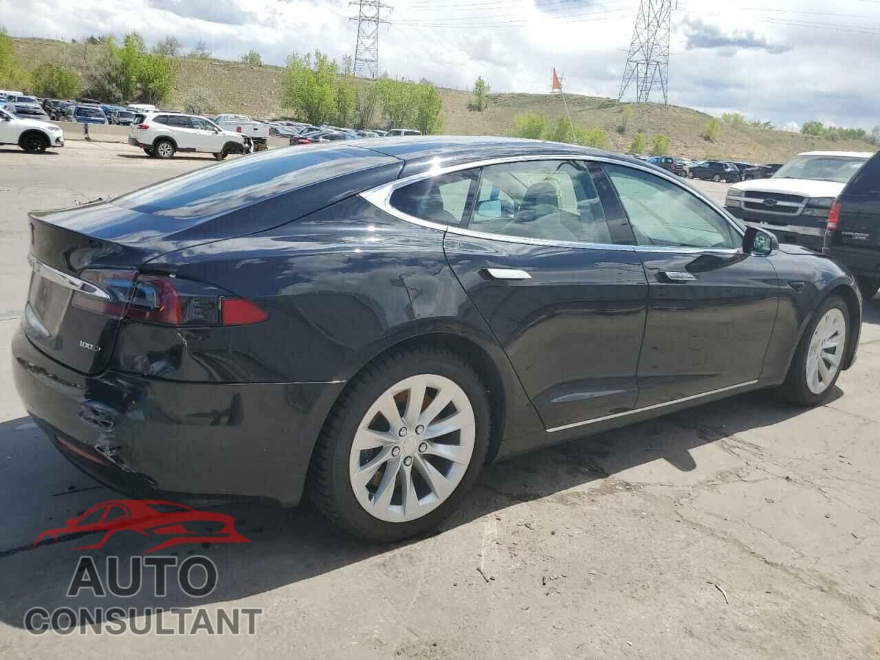 TESLA MODEL S 2018 - 5YJSA1E23JF281946