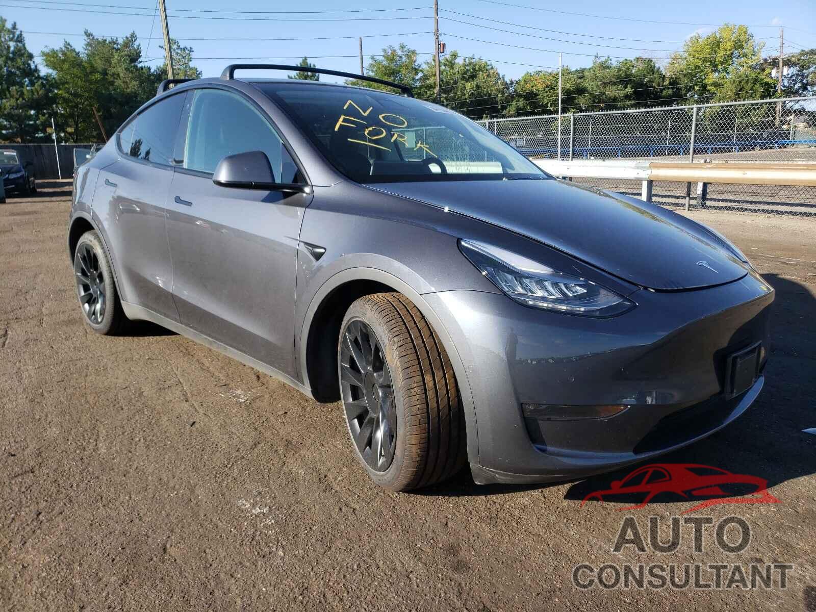 TESLA MODEL Y 2021 - 5YJYGDEE3MF076720
