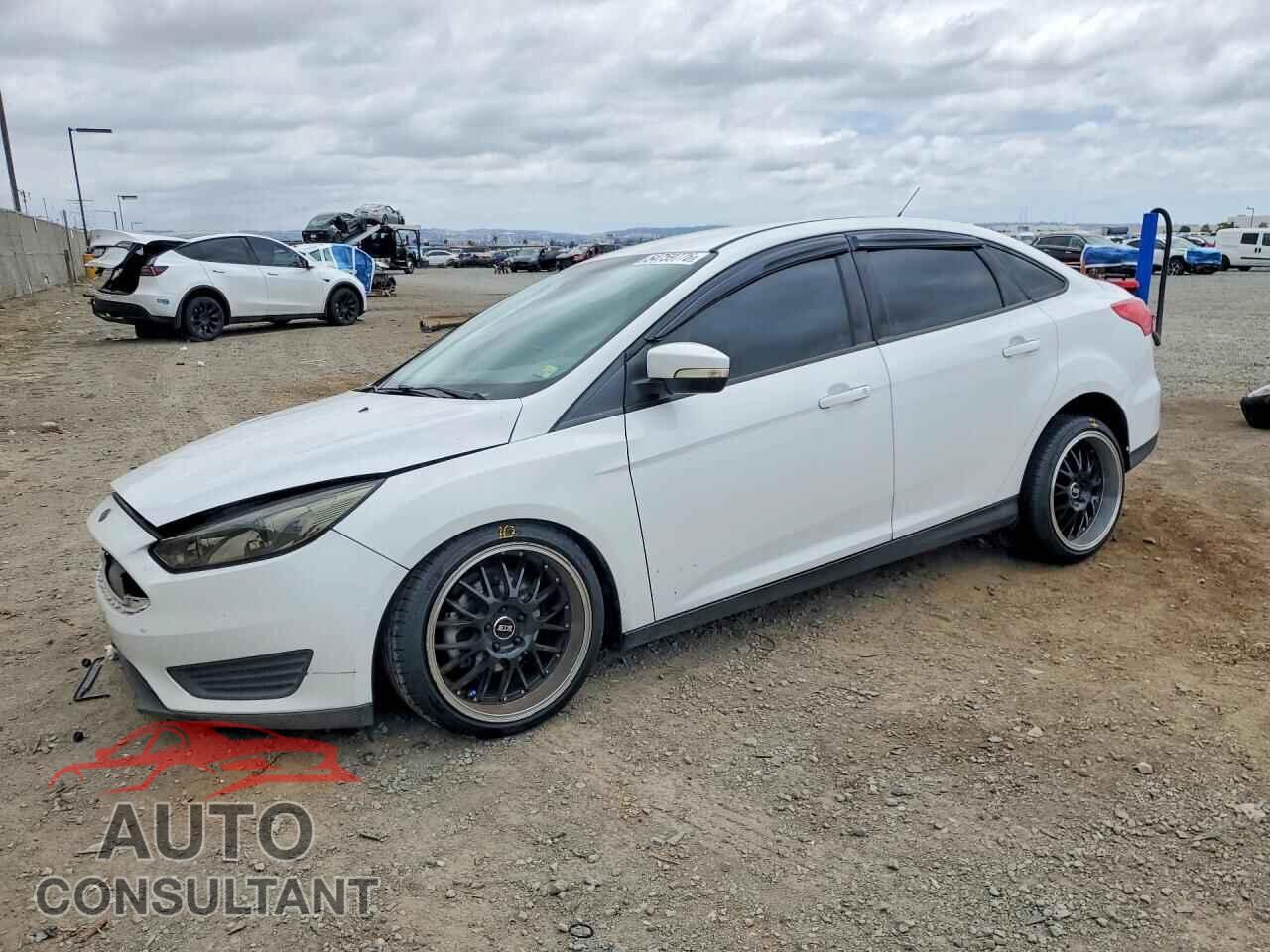 FORD FOCUS 2015 - 1FADP3F21FL335322